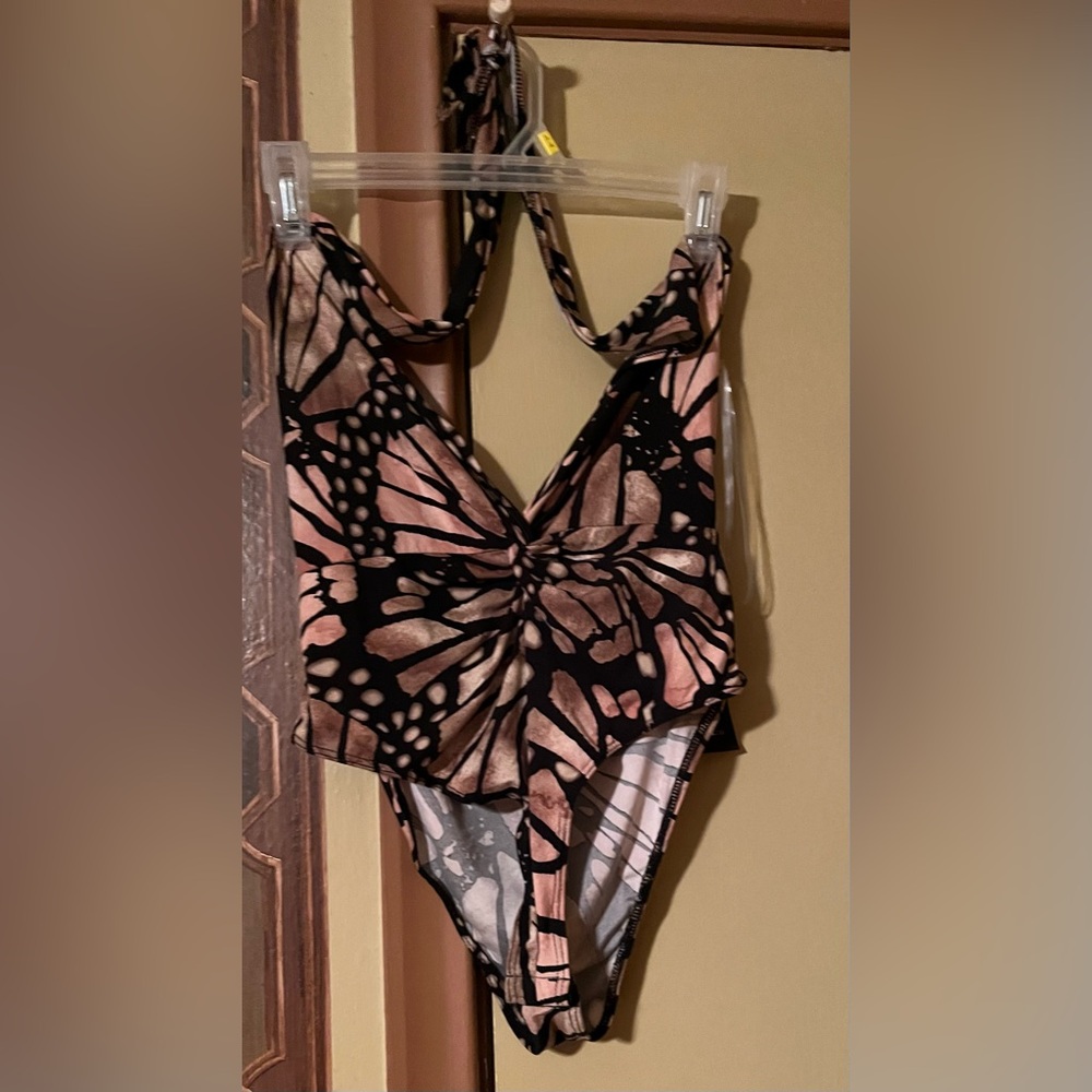 Fashion Nova - Beautiful Butterfly Bodysuit